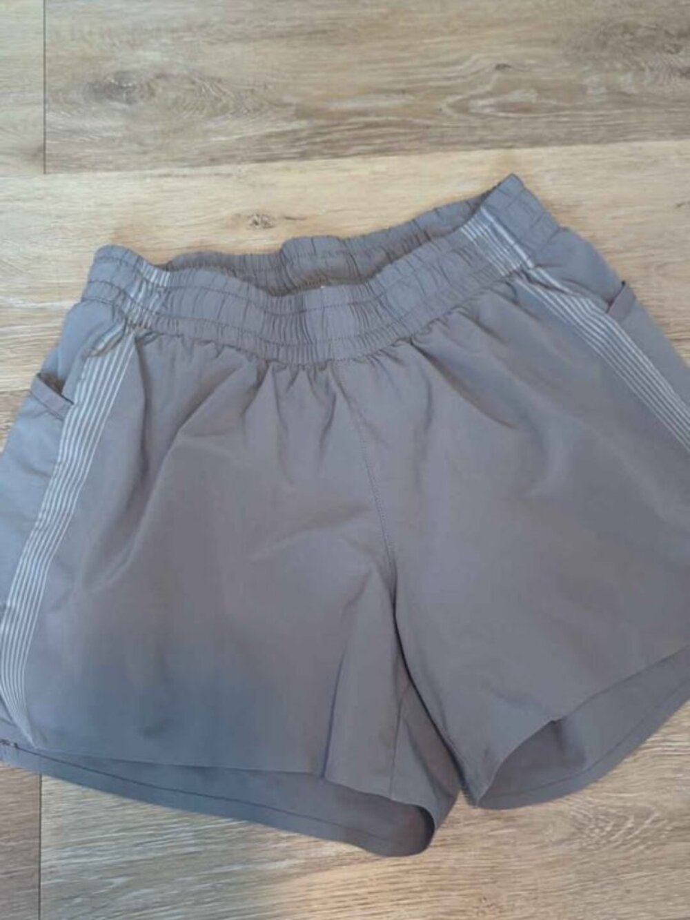 Athleta Girl grey athletic shorts XL 14